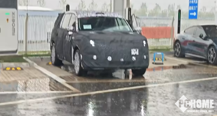 小米中大型增程SUV“昆仑N3”谍照曝光，或将于年底上市